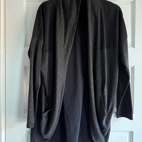 Black Open Front Cardigan - Picture 2 of 3